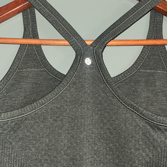 Lululemon - Picture 9 of 9